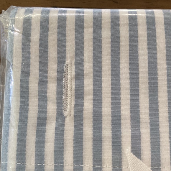 Pottery Barn Wheaton Striped Organic Shower Curtain Chambray - Picture 6 of 15